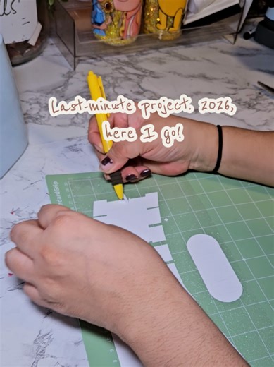 glitter HTV vinyl ✨️ #diy #tshirt #glitterhtv #heatvinyl