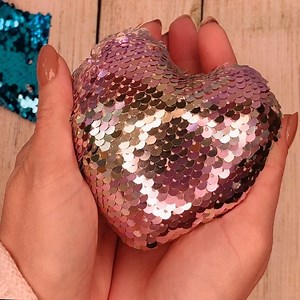 119K views · 437 reactions | Glitter hearts. 朗 Trying something new and I think I’m in love.  @withatwistballoons | With a Twist Balloon Creations | Facebook