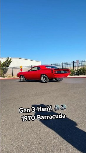 Start + Rev in a 1970 HEMI Barracuda! This thing sounds amazing.