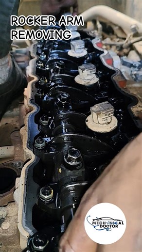 ROCKER ARM REMOVING #engineblock #youtubeshorts #mechanic #fuelsystem #repair #shorts