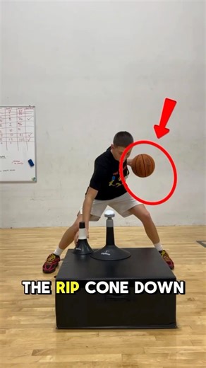 Work on getting ‘Shifty’ #hooplab #shifty #basketballtraining #basketballdrills #ballhandlingworkout