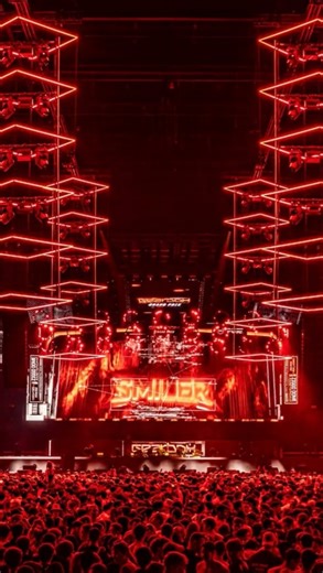 LiveFRAME Design on Instagram: "Visual Creation and Live Operating for @thesmiler_dj at @gearboxdigital Location: Ziggo Dome / Amsterdam Client: @thesmiler_dj Media: @nico_herwig"