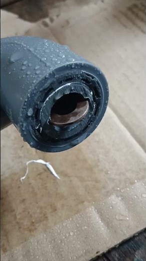 Great DIY plumbing tricks! How to remove a broken plastic threaded piece # tricks # tips # short