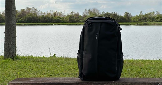 HyperPack Pro backpack with Apple Find My compatibility [Video]