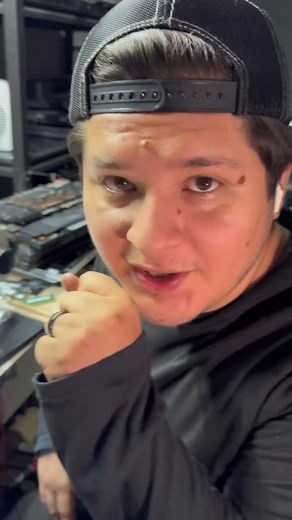 2.4K views · 83K reactions | Funciona y no se puede reparar. #911fixco #serviciotecnico #reparaciondecomputadoras | 911 Fix Co. / Reparacion de iPhone | Facebook