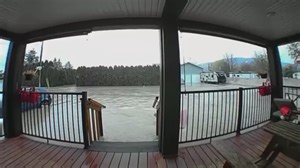 “It’s been hairy days in Merritt,” he said. “All those fires closing in during the middle of the summer, definitely had us on pins and needles. Now, this has come out of nowhere. Merritt resident Jared Thomas describes the flooding and what his experience was like leaving his home Monday morning. MORE: https://globalnews.ca/news/8375104/merritt-bc-residents-run-from-river/ | Global BC