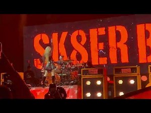 Avril Lavigne - Sk8er Boi (Toronto 2022)