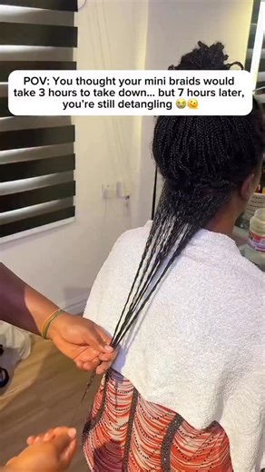 Hollywood Hair Bar Miracle Hair Growth Oil on Instagram: "Whyyyyy Does it always feel like an ETERNITY! But honestly the longer you take the more hair you preserve! Remember to treat your hair extremely delicately! We want to help you grow your hair! 😱 Who wants to Grow their HAIR or Their DAUGHTERS HAIR 💕Comment me🙋🏽‍♀️Below & Follow We have the #1 ALL NATURAL Regrowth Serum on the Market with 7-14day RESULTS! 🎉 💁🏽‍♀️ We stand behind our RESULTS AND PRODUCTS! Over 100K 5-Star Reviews! Ea