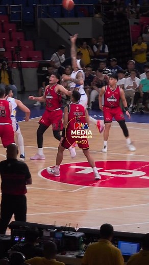😝 Abueva real quick! LIVE on RPTV ch 9 (Free TV) PBA Rush on Cignal ch 90 and 260 Pilipinas Live App (Download for FREE livestream) #PBAS49PhilCupBWBvsMAG #PBAAngatAngLaban | PBA