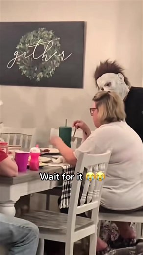 Scared prank 😂😂#scared #scareprank #lmao #funnyvideos #fyp | scare prank