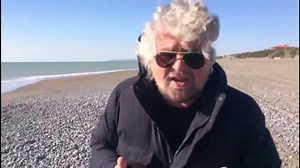 11K views · 504 reactions | +++ FANTASTICHE LE PAROLE DI BEPPE GRILLO SUL SENSO DELL'ECONOMIA MODERNA UN VIDEO CHE FA RIFLETTERE, FATE GIRARE | W IL M5S | Facebook