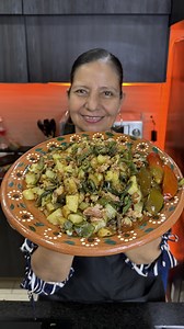 2.1M views · 38K reactions | Papas con tocino y rajas de chile | Cocinando con Chepis | Facebook