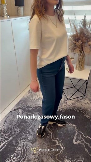 Stylizacja Petite - jak ubrać się przy niskim wzroście?🤍