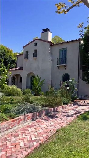 The Spanish Colonial Revival Style House in LA