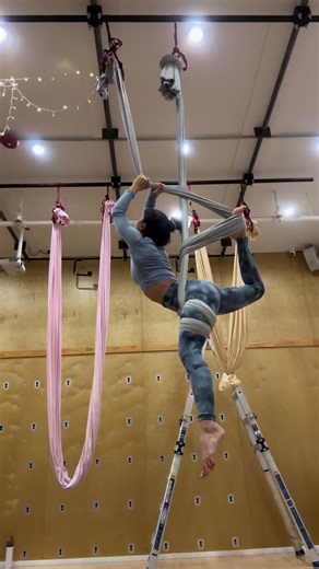 Aerial Hammock: one of the more complicated and challenging sequences that I have done in a while. Super Fun! #aerialhammock #aerialistoftiktok #aerialarts #aerialfitness #aerialflow