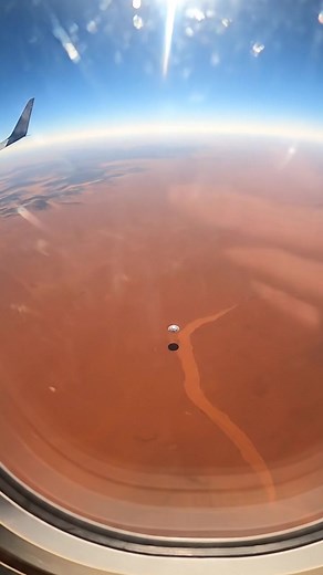 Flying over the Australian outback right now and just spotted something strange hovering close to the ground. It’s metallic, kinda disc-shaped, but from up here I can’t be certain what it is. It’s not moving much — just hanging there over the sand. What do you reckon this could be? #ufo #australia #outback #earthimpacts #fblifestyle #aitrend #aivideo #aicreator #aifilms #aigenerated #aivisuals #aiconcept #aiart This content isn’t real — it’s a simulated ‘what if’ scenario created by AI for visua
