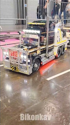 Unique Peterbilt RC tow truck #rchobby #bikonkav #rctruck #holidayswithyoutube