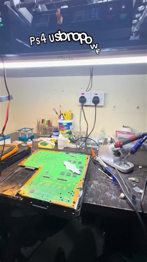 PS4 USB no power issue explained fixed ✅ This fault stops controllers from charging or connecting. Follow for more real console repairs 🛠️ #PS4USB #ConsoleRepair #TechRepair #GamingNigeria