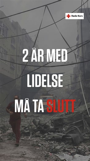 10K views · 80 reactions | To år siden 7. oktober Et forferdelig angrep som tok over 1200 liv og etterlot hundrevis av gisler. Siden da har mer enn 65 000 mennesker i Gaza og rundt 1 700 i Israel mistet livet. Altfor mange liv har gått tapt. Det finnes ingen unnskyldning for det. Ingen skal tas som gisler. Ingen skal leve under bombing, fordrivelse og utrygghet. Krigens regler skal alltid respekteres. Sivile skal ikke angripes. Lidelsen må ta slutt. | Røde Kors | Facebook