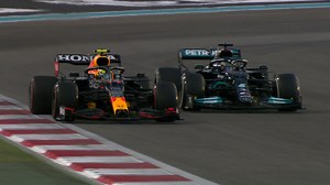 2021 Abu Dhabi Grand Prix: ‘Absolute animal’ Pérez holds up Hamilton in amazing wheel-to-wheel duel