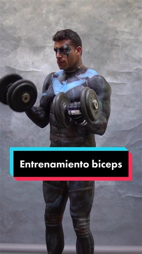 Entrenamiento de Nightwing: Aprende a Mejorar tus Bíceps