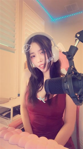 hi i’m nova (twitch-novapovie) #fyp #viral #asian #streamer