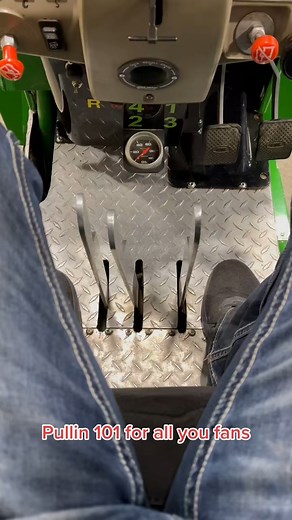 34K views · 323 reactions | For all you fans asking how a pulling tractor is operated #fyp #tractor #tractorpulling #johngreen #diesel | Pulloffproductionsy Tips | Facebook