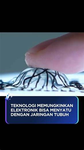 Seputar Teknologi on Instagram: "Selama ini kita tahu kalau perangkat elektronik itu kaku dan terbuat dari silikon. Tapi baru-baru ini, peneliti dari University of Hong Kong berhasil menciptakan terobosan: semikonduktor yang bisa "hidup berdampingan" dengan sistem biologis. Bukan pakai bahan keras, perangkat ini justru dibuat dari hidrogel yang teksturnya lunak dan kaya air, mirip banget sama jaringan tubuh asli. Hebatnya lagi, sel hidup bisa tumbuh di dalam material ini sementara sirkuit elektr