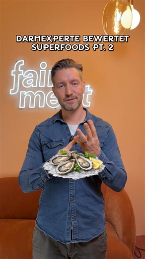 fairment - Darmliebe für jeden Tag on Instagram: "Alle feiern dieses Superfood – aber was sagt der Darm dazu? 👀 👉 Darmexperte Paul bewertet Superfoods – Part 2 Und was ist euer Lieblings-Superfood? 🤓 #fairment #darmgesundheit"