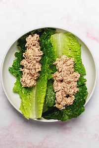 376K views · 892 reactions | I keep things simple with this tasty Keto Tuna Salad. Simple ingredients with bold flavor makes this a perfect go-to for any meal prep! ✅Recipe:https://jenniferbanz.com/keto-tuna-salad | Low Carb Recipes with Jennifer | Facebook