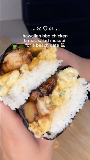 making musubi part 5: Hawaiian BBQ chicken, mac salad, coconut rice & grilled pineapple musubi 🏖️♥️