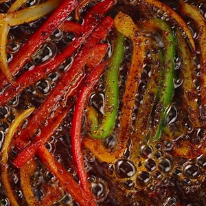 27K views · 30 shares | Hey, Cajun Jambalaya Pasta: you're soft on the eyes . | The Cheesecake Factory | Facebook