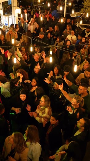 🎶 Brown Sugar – Live at Emu Hall 🎷 Join us on Sunday, 14th September from 4–7PM for an afternoon of incredible live music, delicious food, and great company. Book a table, grab a drink, and let Brown Sugar bring the Sunday vibes to life. ✨ 📍 Emu Hall – Penrith 📅 Sunday, 14th September | 4–7PM Book now via the link in our bio! | Emu Hall Bar Kitchen