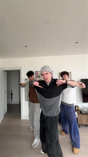 just getting started.🫶 #dearALICE #ariana #boyband