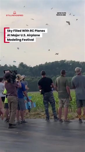 One of the top airplane modeling festivals in the U.S. showcases a sky packed with RC planes, featuring large-scale coordinated flying and drawing enthusiasts from across the country. #RCPlanes #Aviation #Hobby #Festival #Viral