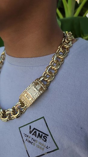 💝Chino link oro solido 24' 350 Gramos con broche 🔐 personalisado. Entrega rapida y 100% garantia 🤩😎 100% quality 👌 solid gold 24' 350 grams with personalized lock! 🔐 Quality and shine to the max! custom made fast delivery!! #solidgoldbracelet #chinolink #chinolinkchain #customname #chinolinkbracelet #htownbaby #htown #womenownedbusiness #mexicanownedbuisness #pasadenatx #fyp #chevytrucks #refinerylife #siquemacuh #chinolinkscustommade