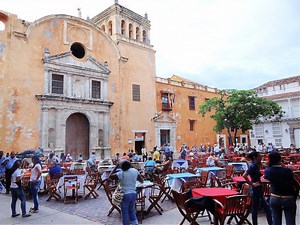 Plaza de Santo Domingo (Santo Domingo Square) in Cartagena, Colombia