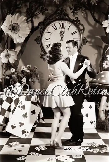 Moonlight serenade-Song by Glenn Miller Orchestra | #oldsong #oldisgoldsongs #vintage #vintagemusic