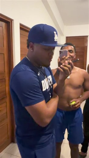 Primera mente gracias a Dios por este nuevo paso que me acabo de dar en la vida segundo a mis padres por siempre estar hay conmigo y a mi managers por darme la oportunidad Estoy más que agradecido con ustedes muchas gracias 🎉🎉⚾️🔥🔥#viraltiktok #pelotero