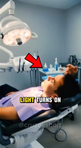 The Night Dentist Said “Open Wide”… But His Reflection Didn’t Move 😨🦷