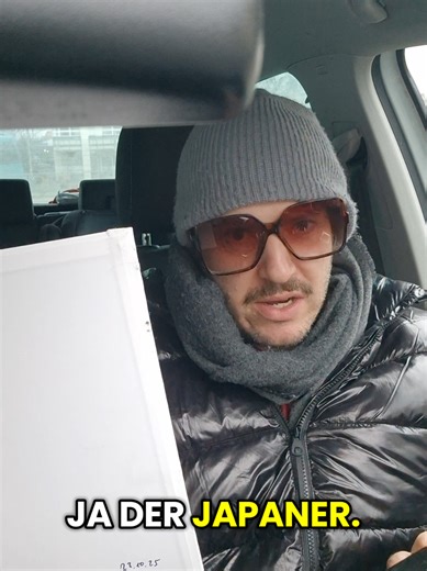 Sieht aus wie japanische Kunst. Fühlt sich an wie ein innerer Monolog um 3 Uhr nachts. 📩 DM zum Kaufen. Title: Satoshi Nagamoto 25cm x 25cm Acrylic on canvas 2025 NOW AVAILABLE - Contact via DM #burnart #frankfurt #japan #japanart #artforsale