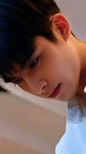 Back rub then bounce, why he starin 😂 #cdrama #drama