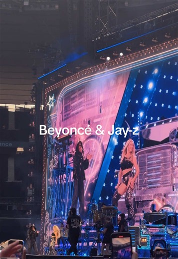 The Carters - Beyonce & Jay-z Paris N3 2025 @Beyoncé @Parkwood Entertainment @Roc Nation #beyonce #jayz #carters #fyp #crazyinlove @Stade de France
