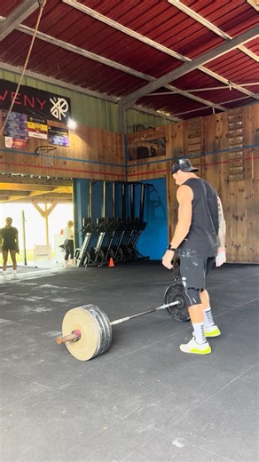 Power clean and hang squat clean not easy today #crossfit #motivation #dothingsyoudontwanttodo