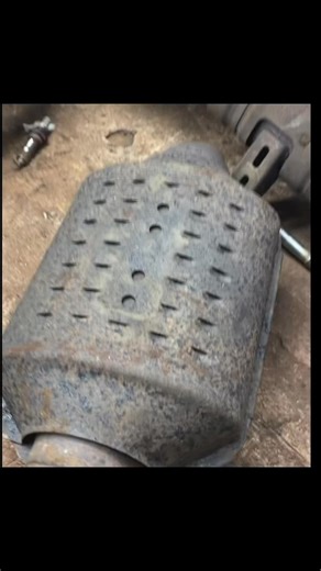OEM GM converters have real part numbers — and those numbers tell you what it's worth. If the stamp is missing, sloppy, or doesn't match known GM patterns, the process of elimination usually points to the actual number. Check the numbers. #GMCatalyticConverters #ScrapMetal #OEMvsAftermarket #ConverterGuys #CatalyticConverterRecycling #ScrapLife #PGMs #KnowYourParts | Catalytic converter recycling with Converter Guy