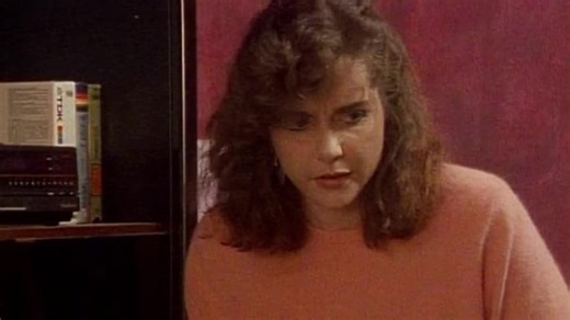 Monsters S01:E17 - Taps