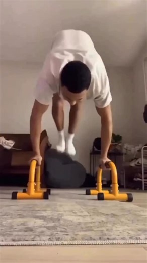 DEEBO on Instagram: "#reels #comedy"