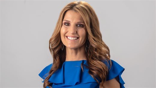 Longtime 12News Daybreak anchor Tracy Kennick signs off the air, says goodbye to take job with City of Beaumont