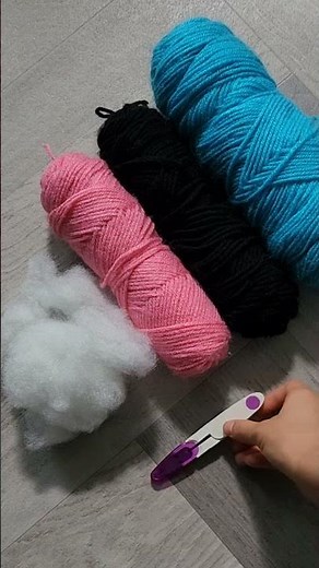 Reversible Octupus! Everything you need to crochet a reversible octopus.