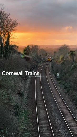 Cornwall Trains at Sunset #cornwall #trains #sunset #sunsetlovers #engine